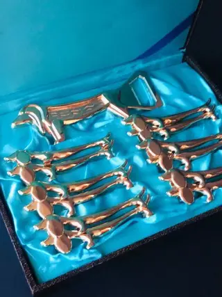 Messensteunen, Vintage honden honden (13) - gouden metaal -