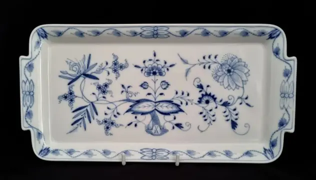 Meissen - Uienpatroon Exclusief koningscake bord ca. 29x15