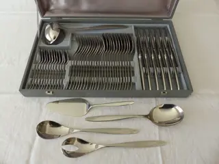 Guy Degrenne bestekset 53 delig: - roestvrij staal