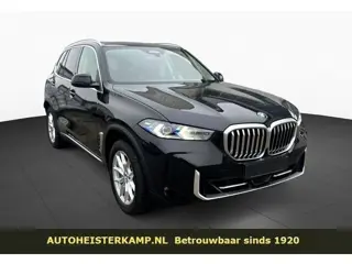 BMW X5 xDrive30d ACC Panoramadak Trekhaak Head-Up Comfortstoelen Harman Kardon