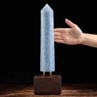 Premium kwaliteit Chalcedoon Obelisk op sokkel -