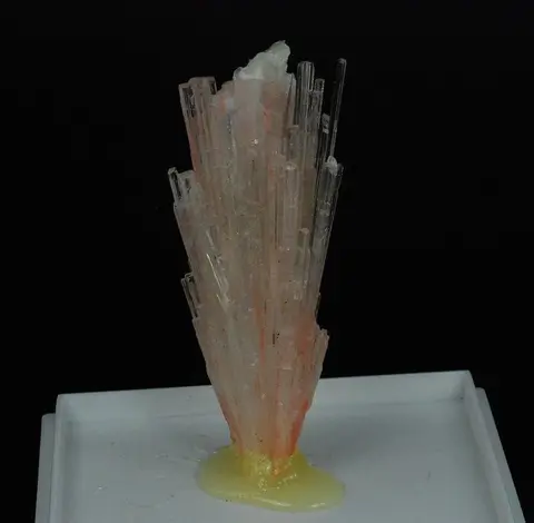 Scoleciet Kristalen - 70×30×25 mm - 95 g