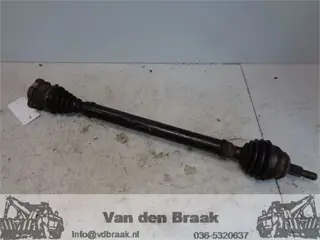 Volkswagen Golf 1.6 1997-2003 Aandrijfas rechts