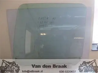 Ford Fiesta 5 deurs 1995-2002 Portierruit links achter