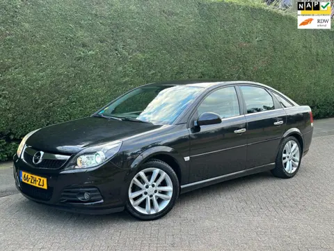 Opel Vectra GTS 2.2-16V Excellence /6BAK/XENON/PDC/CRUISE/RIJDTSUPER!/
