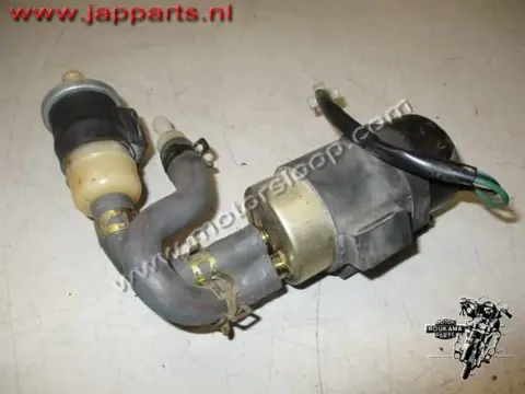 Honda VT600C(PC21) Benzinepomp 2
