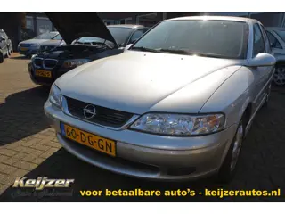Opel Vectra 1.6-16V Diamond