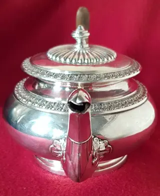 Felix frères: Mooie art deco theepot - Verzilverd