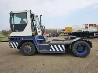 Terberg RT283 | TERMINAL TRACTOR 4X4| TURNING CHAIR. | AUTOMATIC GEAR | 25000 HOURS| TEN PIECES.