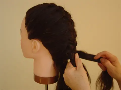 SELFLINE Cursus Opsteken en Vlechten, Modelleren lang haar