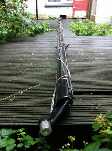 Mast incl top licht 730cm + giek + 2x zeilen in goede staat