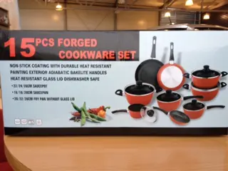 NIEUW in doos Schitterende 15-delige pannenset