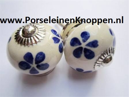 Porseleinen Kastknop voor de KEUKEN , erg mooi en Origineel