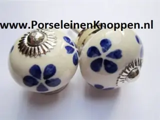 Porseleinen Kastknop voor de KEUKEN , erg mooi en Origineel