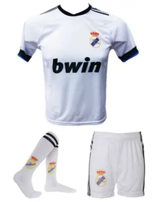 Voetbaltenue en voetbalshirts kopen!