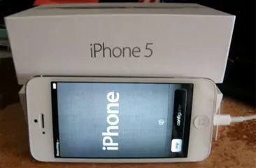 Factory Unlocked Apple iPhone 5 64GB