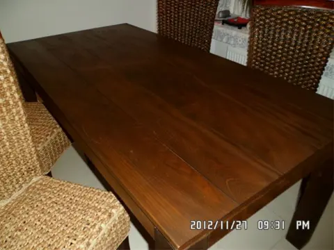 Te Koop Eettafel met 6 stoelen