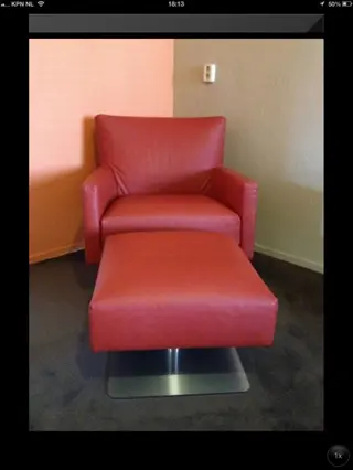 Nieuw montis fauteuil met voetenbank leer