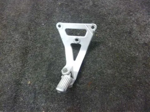 DUO VOETSTEUN LINKS Suzuki GSX R 750 1992 - 1993