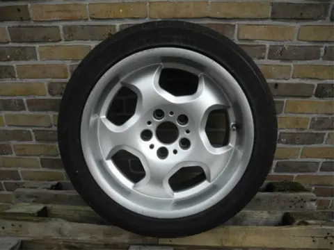 BMW Alu Velg gezocht