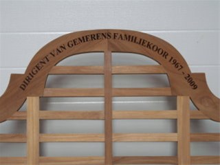 Spiegels, glazen, kisten graveren