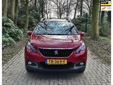 Peugeot 2008 1.2 PureTech Blue Lion