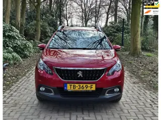 Peugeot 2008 1.2 PureTech Blue Lion
