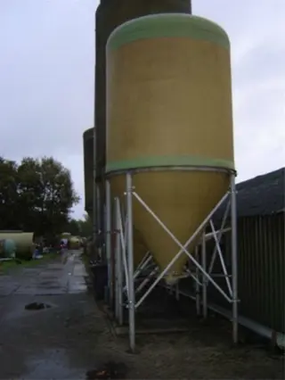 Inkoop en verkoop van gebruikte en nieuwe voersilo's en kuns