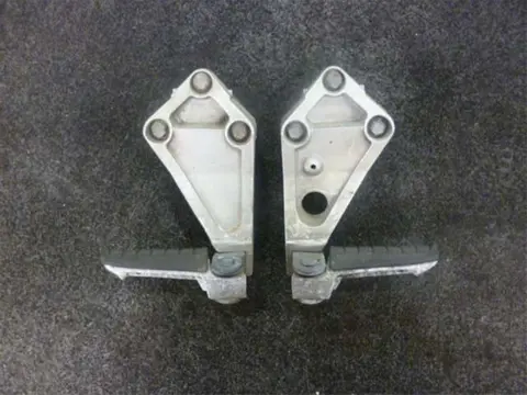 DUO VOETSTEUN LINKS Triumph 1000 Daytona 1992 - 1992