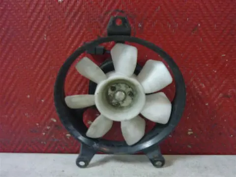 VENTILATOR Triumph Sprint ST 955 1999 - 2005