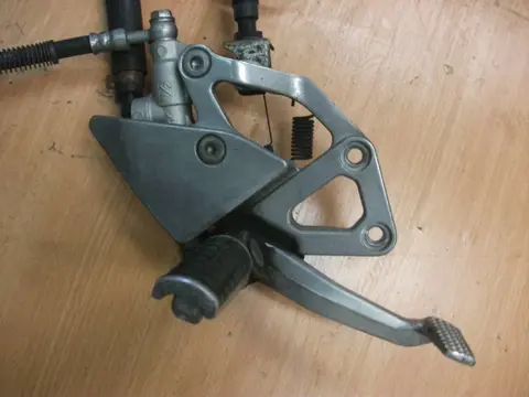 Main step holder right Kawasaki ZXR 400 1991 - 1996
