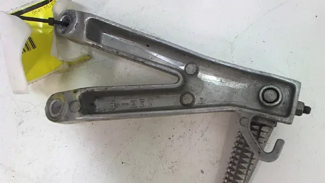 Pillion step left  Yamaha YZF R6 1998 - 2002