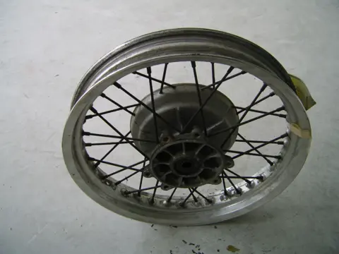 Rear wheel Suzuki DR 800 1970 - 2012