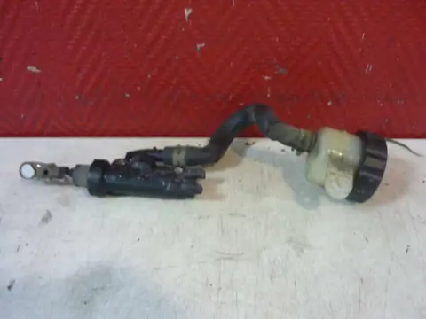 Rear brake master cylinder  Yamaha YZF 750 1993 - 1995