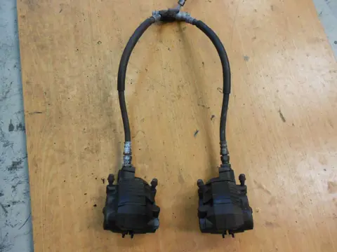 Brake calipers front Suzuki GSX F 750 1988 - 1997