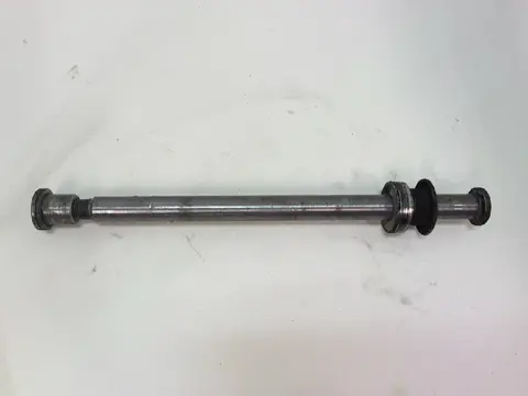 Rear axle Kawasaki ZZR 1100 1993 - 2001