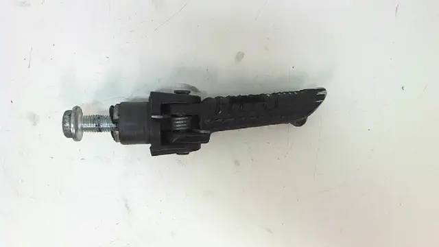Footrest right Suzuki GSX R 600 2006 - 2007