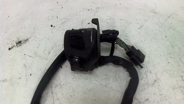 Handlebar switch assy left Honda CBR 1000 F 1989 - 1992