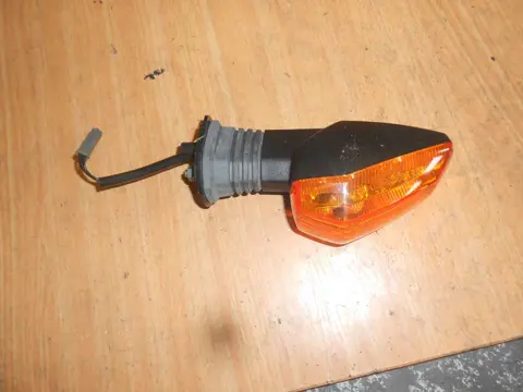 Winker left front Suzuki GSX R 600 2004 - 2005