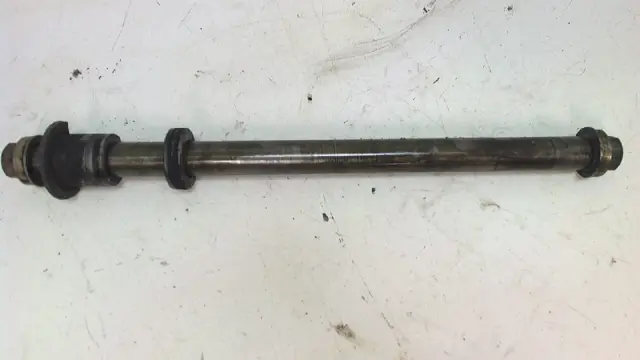 Rear axle Triumph Tiger 1999 - 2001