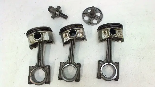 Engine parts Suzuki GSF 1200 Bandit 2001 - 2003