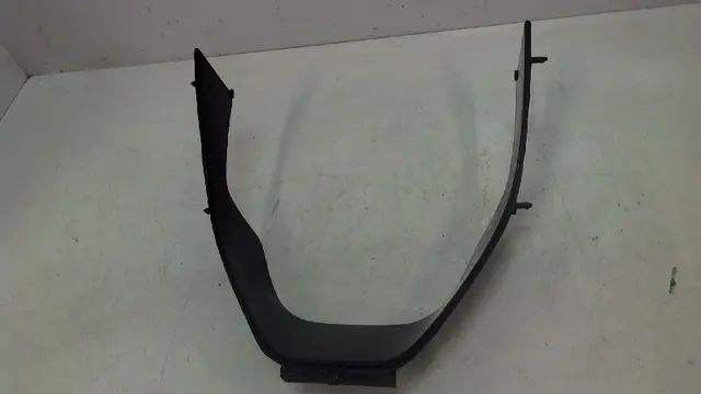 Cowl V shape under Kawasaki ZX 9 R 1994 - 1997