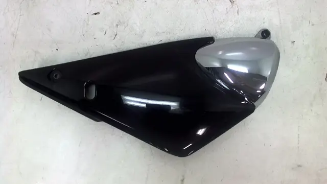 Cowl right small Suzuki GSF 1200 Bandit 2001 - 2003