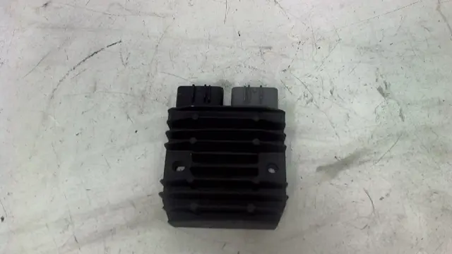 Regulator rectifier  Kawasaki ZX 10 R 2004 - 2005