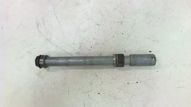 Axle front Honda CBR 1000 F 1989 - 1992