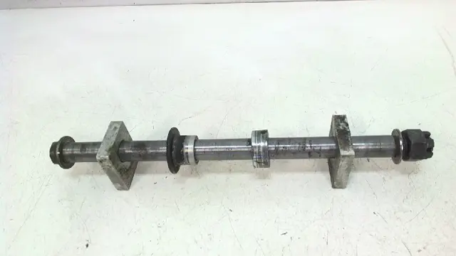 Rear axle Kawasaki ZXR 400 1991 - 1996