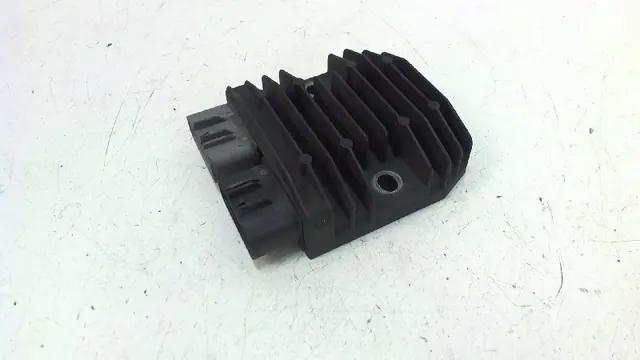 Regulator rectifier  Kawasaki ZX 10 R 2004 - 2005