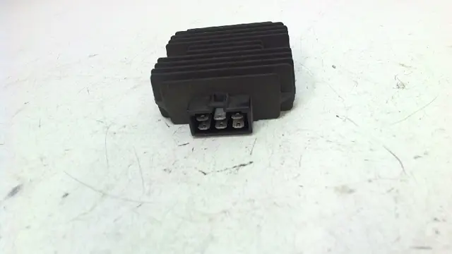 Regulator rectifier  Kawasaki GPX 600 1988 - 1994