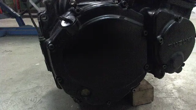 Crankcase cover Clutch side Suzuki GSX F 750 1988 - 1997