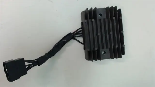 SPANNINGSREGELAAR Suzuki GSX R 1000 2000 - 2002